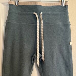 VUORI women’s daily leggings, size M